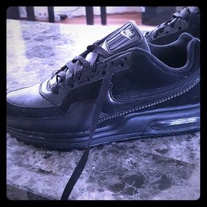 Nike Air Max(9.5 mens)